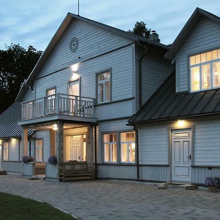 Meke Hotel Mustkalni Eksteriør billede