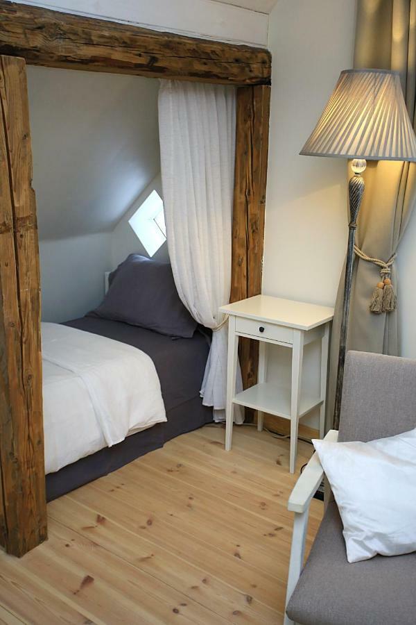 Meke Hotel Mustkalni Eksteriør billede