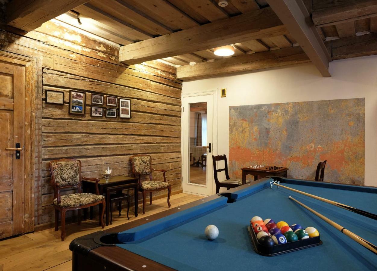 Meke Hotel Mustkalni Eksteriør billede