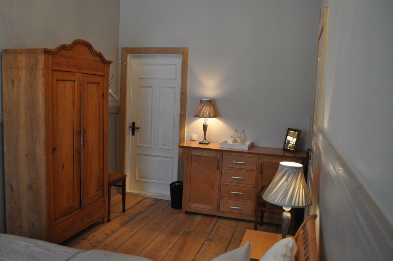 Meke Hotel Mustkalni Eksteriør billede