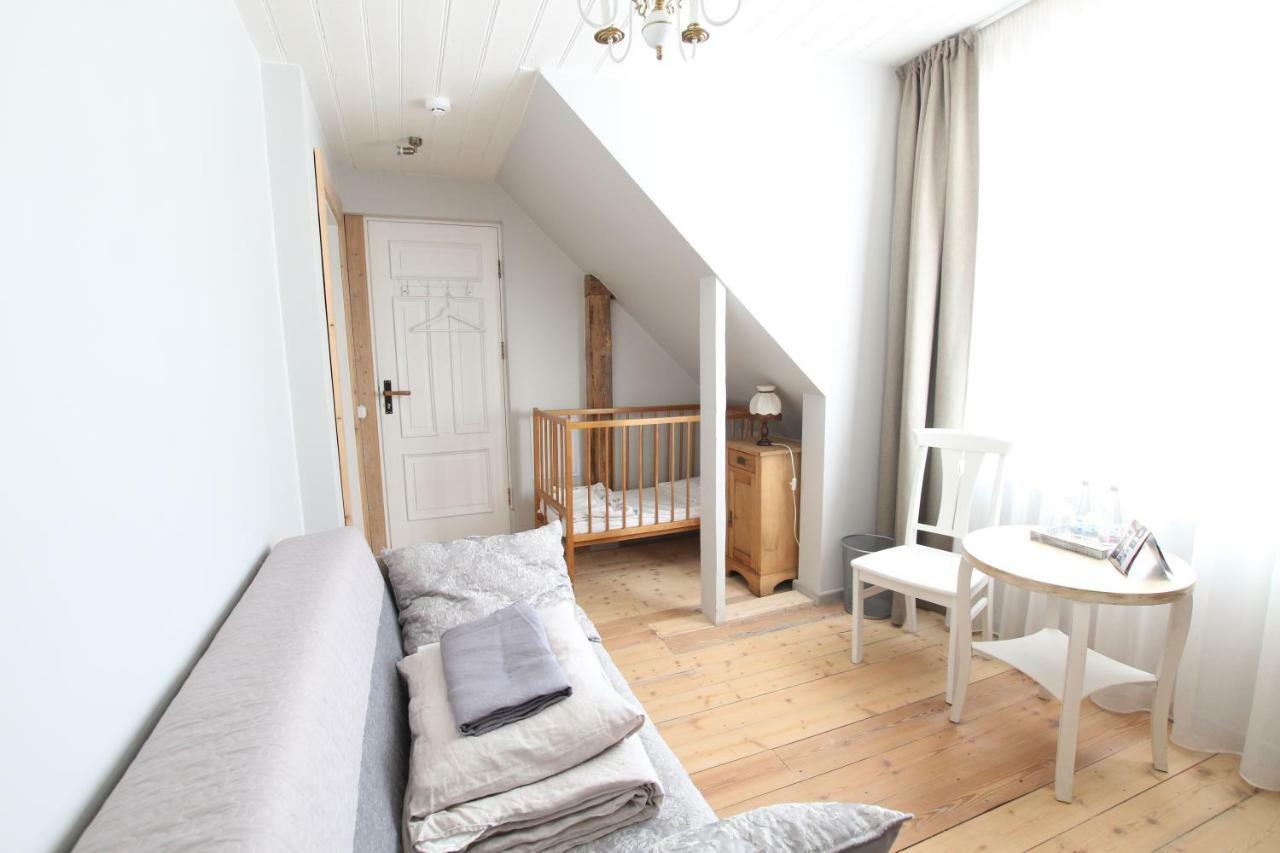 Meke Hotel Mustkalni Eksteriør billede